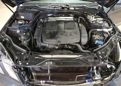 2013 Mercedes-Benz E 350 из США, поврежденный, VIN WDDHF5KB3DA670872